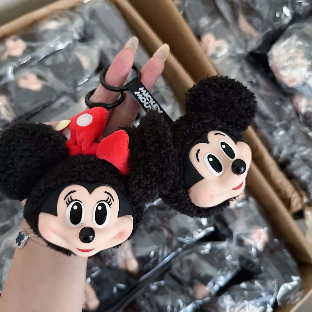 Porte-clés poupée en peluche M - Original Anime Merchandise avis et prix