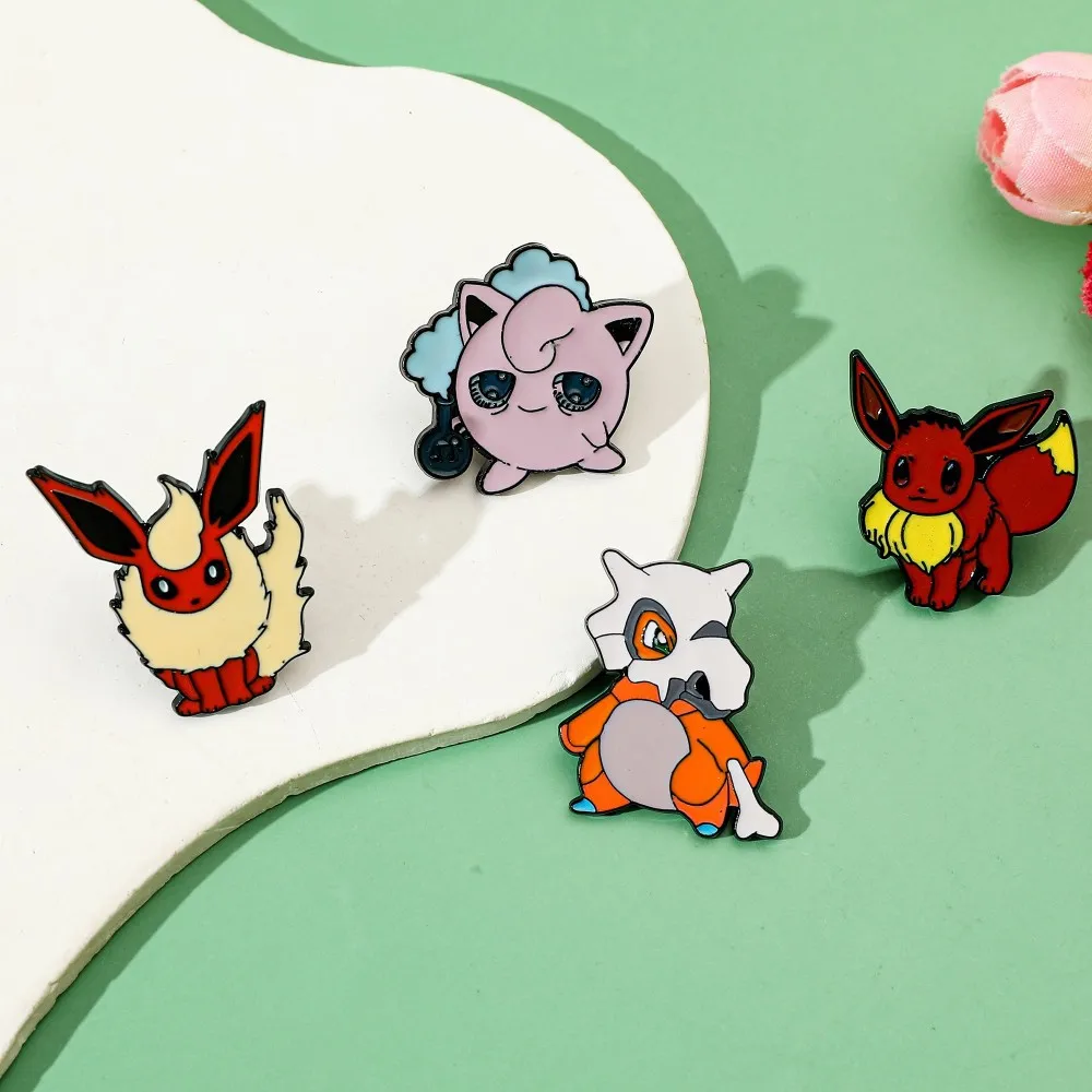 Lot de 4 Broches Personnages d - Enamel Pin Set avis et prix